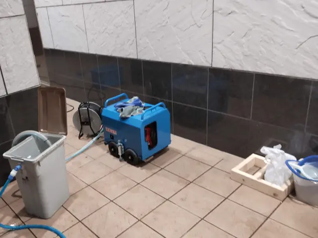 【禁煙】高圧洗浄します。【詰まり】【悪臭】にも対応！サービスの画像