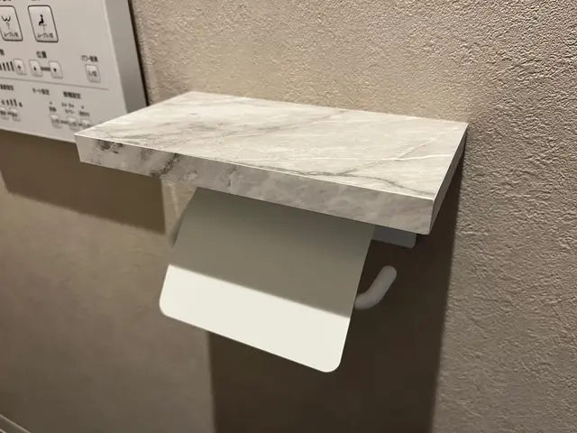 トイレットペーパーホルダーの交換・取り付け！丁寧かつスピーディーに！！サービスの画像