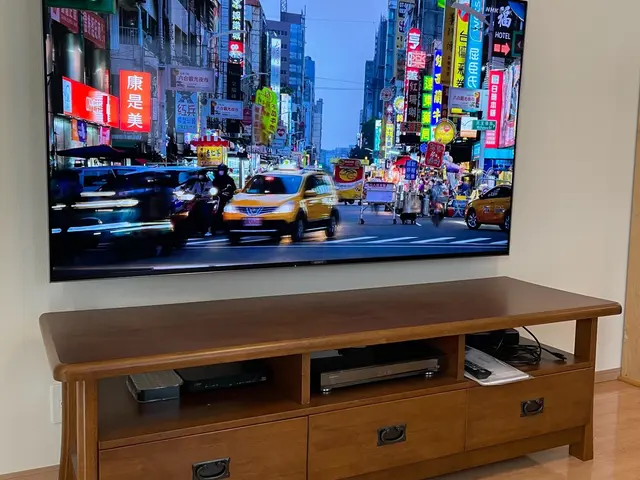 大手量販店実績多数　年800台過去8000台以上の施工　実績豊富なテレビ壁掛けサービスの画像