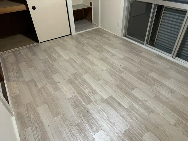 専門スキルで古くなってしまったクッションフロアをきれいに生まれ変わらせます！サービスの画像