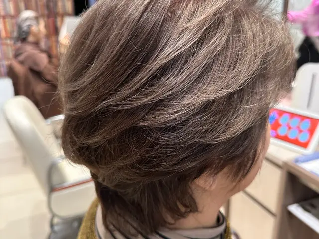 「20年以上の実績と信頼！ご自宅で美容室と同じ仕上がりと感動をお届けします！サービスの画像