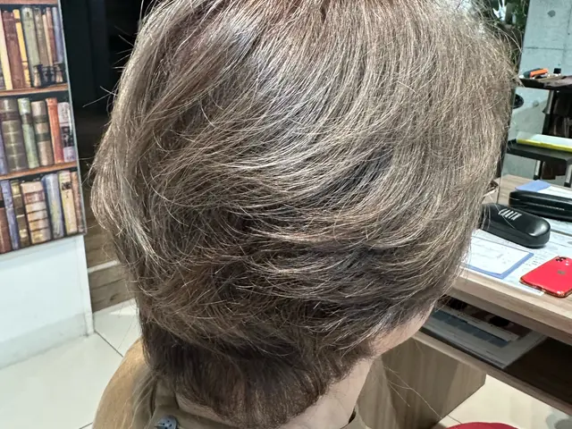 「20年以上の実績と信頼！ご自宅で美容室と同じ仕上がりと感動をお届けします！サービスの画像