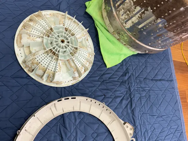 毎日使用する洗濯機を認定有資格者のプロの清掃でピカピカに☆【ドラム式対応可】サービスの画像