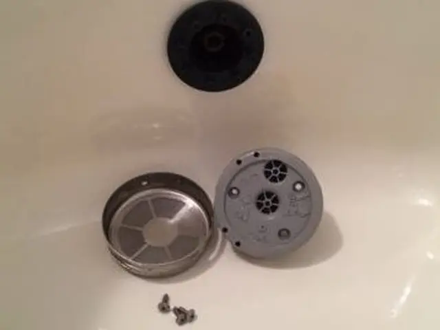 ＜横浜市発＞追い炊き配管内の電解酵素水による高圧除菌洗浄を実施いたしております。サービスの画像