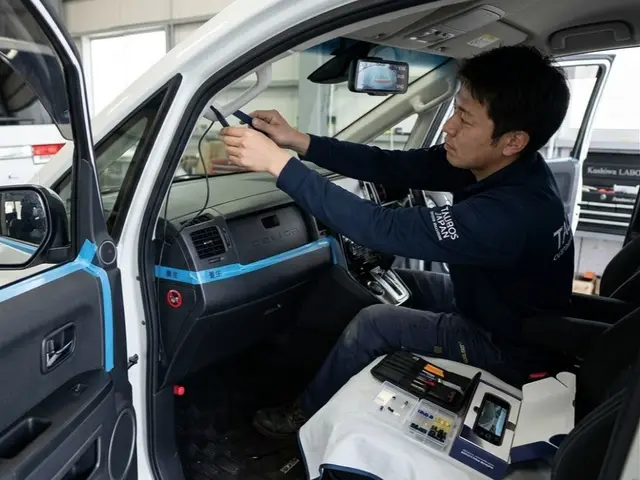 デジタルインナーミラー出張取付｜プロの裏どり配線・セパレート型も同一料金サービスの画像