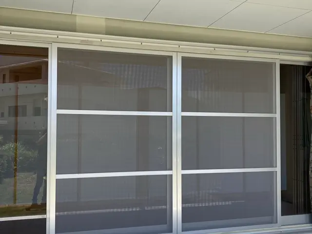 ☆快適な空間、網戸から始まる☆ 目の細かい網や、ペット対応もあります！サービスの画像