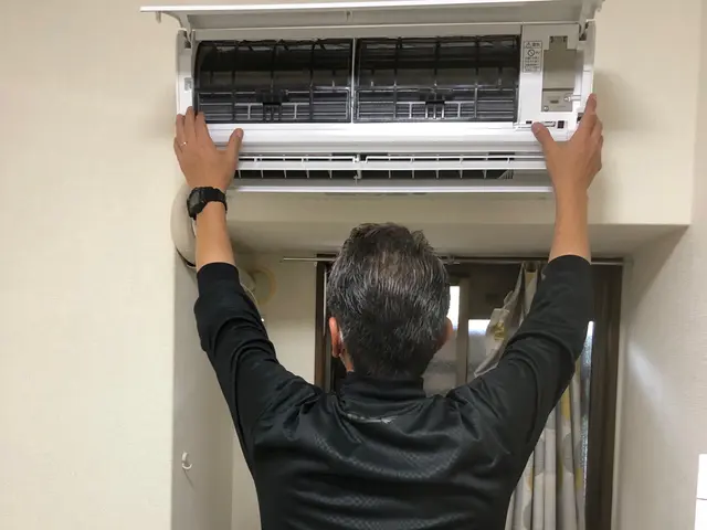 江口電住サービスにお任せ！！夫婦でお伺いいたします。エアコン処分無料引き取り。サービスの画像