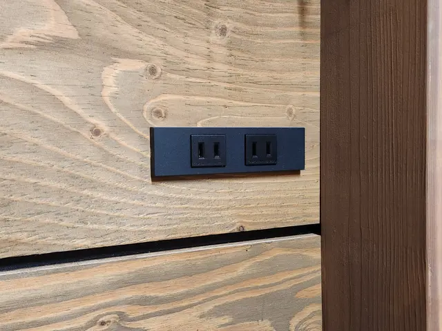 コンセントの増設、スイッチ修理増設ならお任せ！サービスの画像