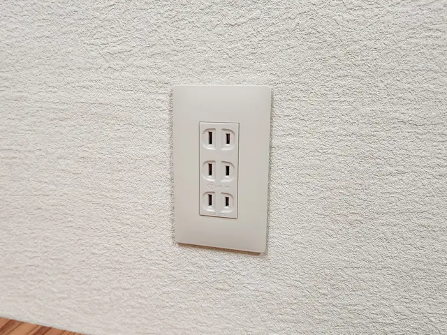 コンセントの増設、スイッチ修理増設ならお任せ！サービスの画像