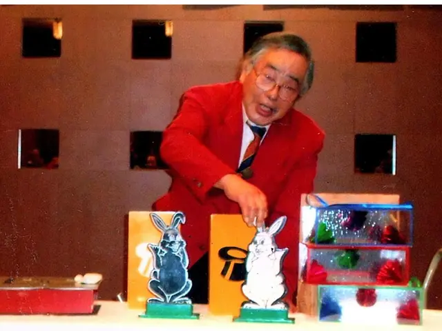 35年の実績と400回以上の経験！司会のプロが贈る『まじっく笑』で笑いのひととき