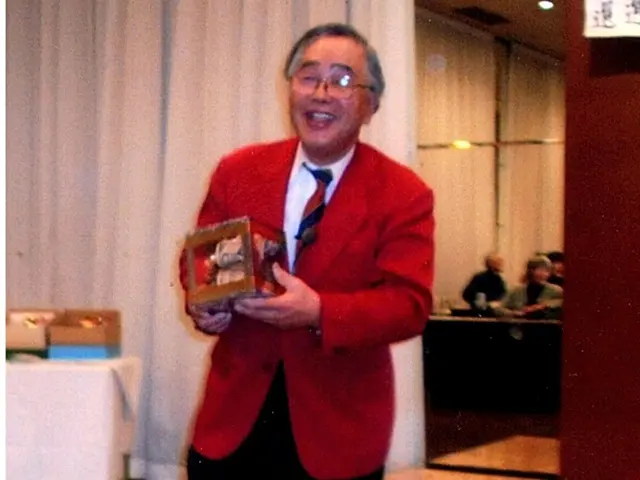 35年の実績と400回以上の経験！司会のプロが贈る『まじっく笑』で笑いのひととき