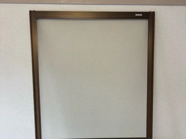 《作業実績500件以上》網戸の貼り替え当店に御依頼ください※3枚からです。サービスの画像