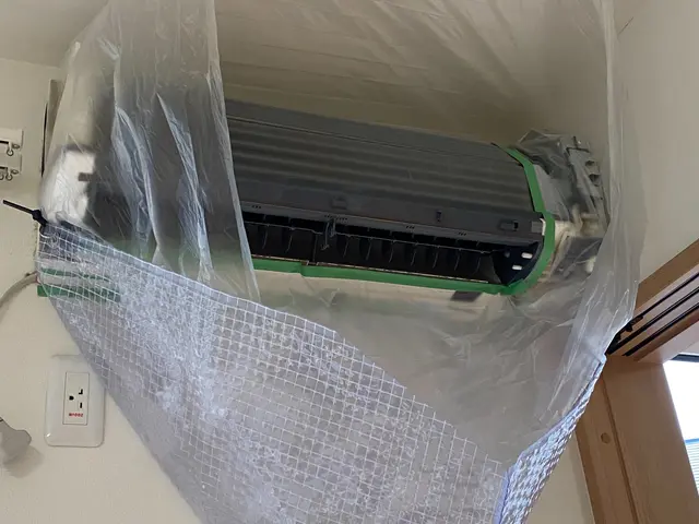 エアコンを掃除して来シーズン、冬の稼働に備えませんか？サービスの画像