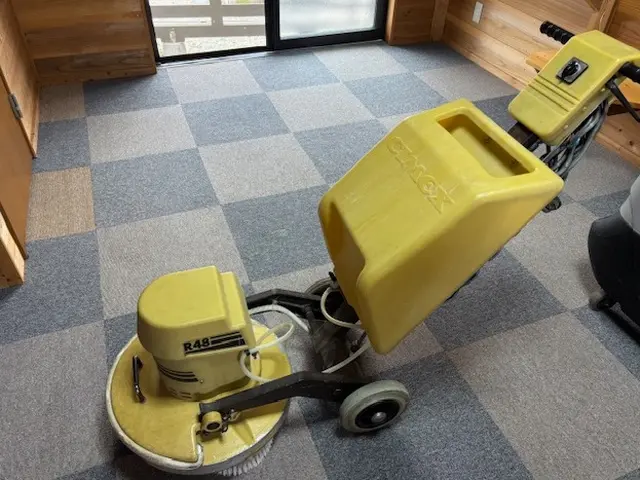 店舗 事務所清掃お任せ下さい。ビル技能士が３0年の実績と経験で迅速丁寧に致しますサービスの画像