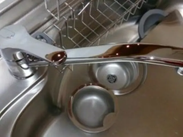 化学薬品不使用の自然派キッチンセットクリーニング（キッチン＋レンジフード）サービスの画像