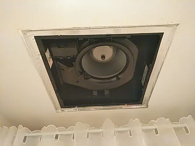 トイレ換気扇交換！業界歴14年の第一種電気工事士がお伺い致します。サービスの画像