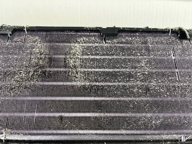 追加料金無し！【ニオイ無くします】自社スタッフによるエアコンクリーニングサービスの画像