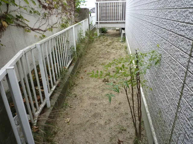 個人宅、企業やお寺、山林での敷地、土地の草刈り、法面草刈り、の草刈り致します！サービスの画像