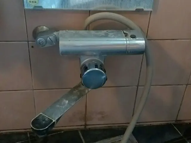 【作業歴15年以上国家資格保有】水栓蛇口交換・安心の取り付け施工保証1年付き！サービスの画像