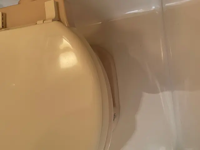 トイレ臭いが強くなってきた方、換気扇クリーニングで循環効率◯サービスの画像