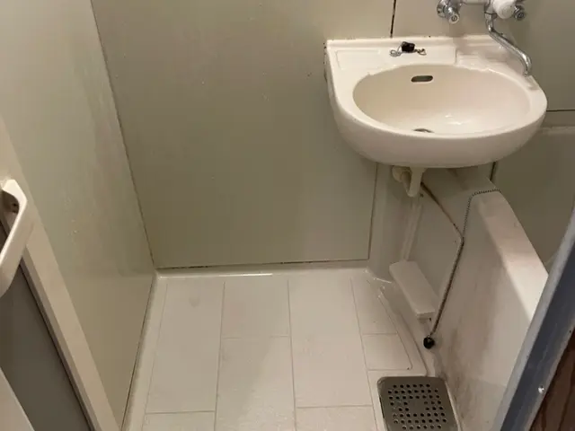 エプロン！鏡のウロコ！カビ除去！【PayPay対応】サービスの画像