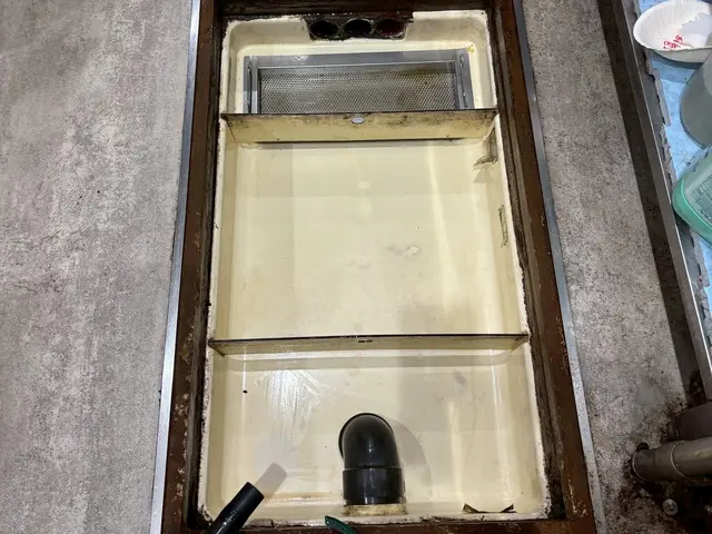 側溝掃除。サービスの画像