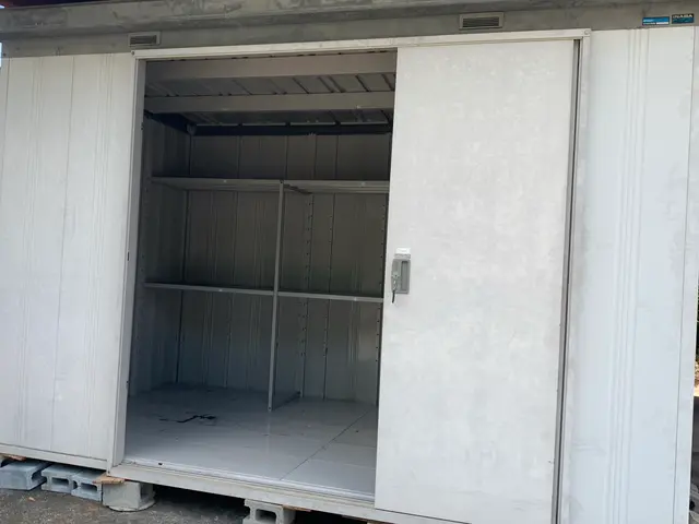 イナバ物置など設置施工サービスの画像