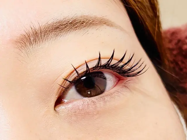 フラットラッシュ100本☆種類豊富なカラーエクステもあります！サービスの画像