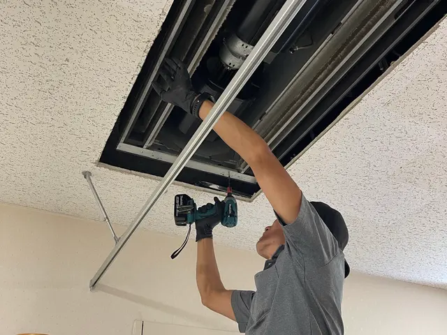 天カセ丁寧綺麗に洗浄いたします！※日程調整のため、まずはお問い合わせください。サービスの画像