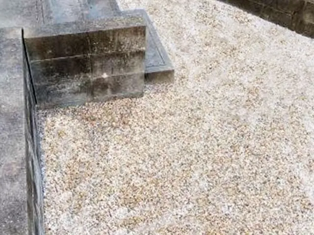 お庭の砂利敷きおまかせ下さい！カードOKサービスの画像