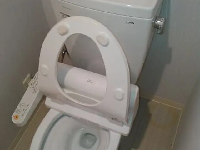 プロの技術でスッキリきれい！トイレクリーニングサービスの画像