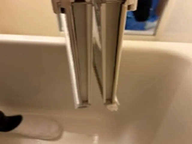 プロの技術で浴室内の見えないところまでキレイにしませんか！サービスの画像