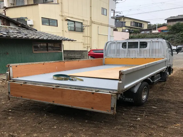 《クレジットカード利用可 ♪》２トントラック積み放題の不用品回収　長崎の地域密着サービスの画像