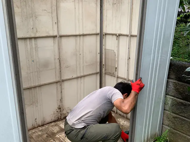 《地域密着》中身も一緒に回収処理可能◎女性スタッフ同行OK！損害保険加入済サービスの画像