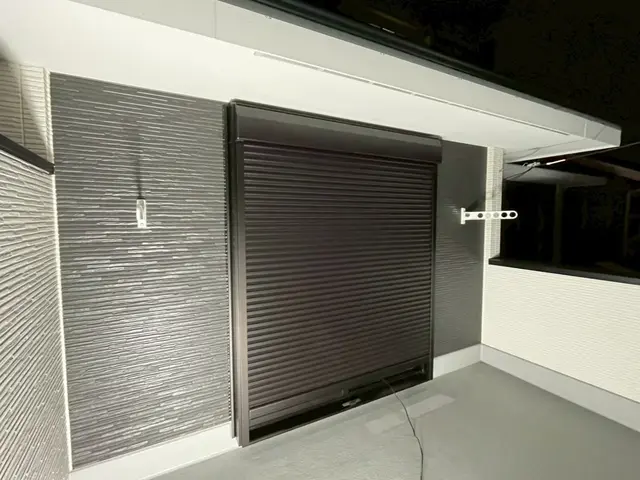 後付けシャッター取付工事サービスの画像