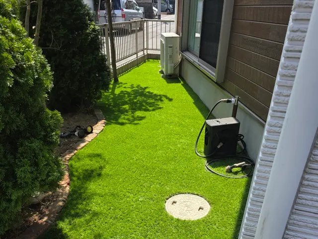ワンちゃん、お子さまも安心の高密度&高耐久、下地が見えない高密度ふわふわ人工芝！サービスの画像