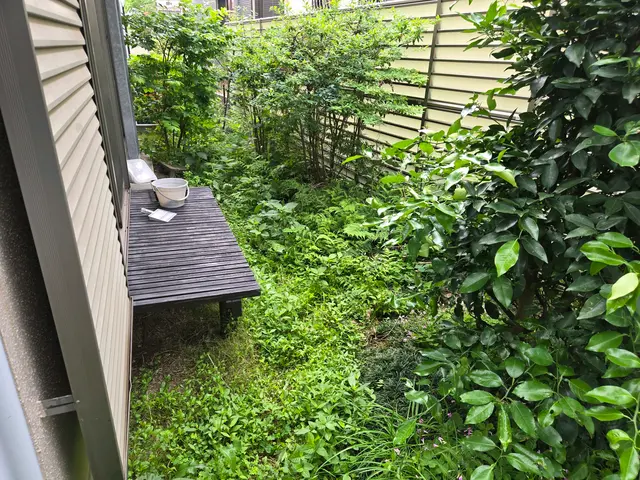 ☆下地が見えない高密度ふっかふか人工芝☆対応地域外のお見積り、ご相談も承ります！サービスの画像