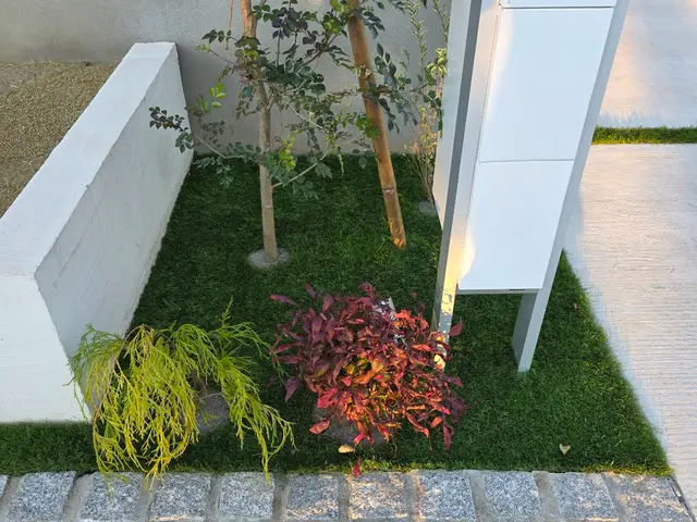 ☆下地が見えない高密度ふっかふか人工芝☆対応地域外のお見積り、ご相談も承ります！サービスの画像