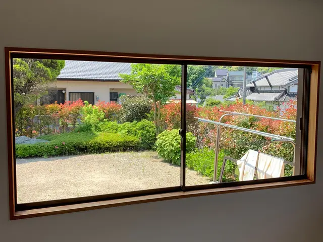 【夫婦2人で訪問致します】窓　窓枠　網戸　クリーニング！！サービスの画像