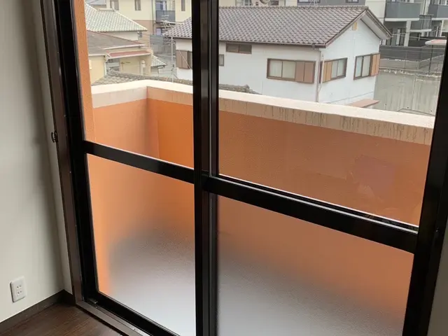 【夫婦2人で訪問致します】窓　窓枠　網戸　クリーニング！！サービスの画像