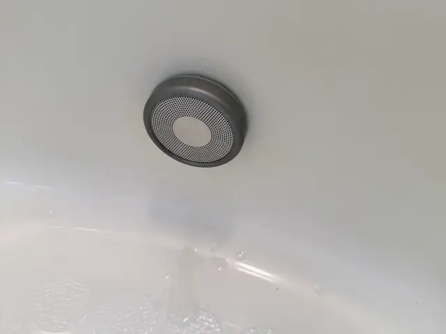 追い焚き配管内部まで徹底洗浄｜風呂釜洗浄（１つ穴対応）/ルミテスター検査付きサービスの画像