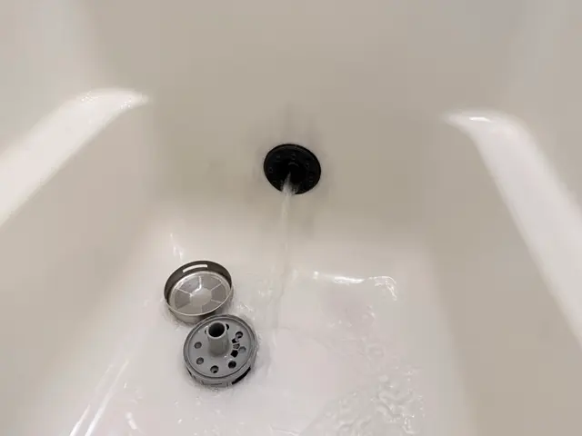 追い焚き配管内部まで徹底洗浄｜風呂釜洗浄（１つ穴対応）/ルミテスター検査付きサービスの画像