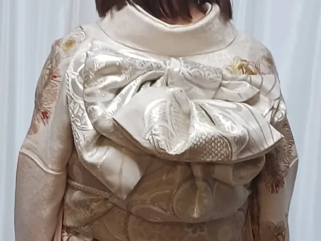 ご自宅で安心の出張着付けサポート。卒業シーズン受付中（※3/18・23を除く）