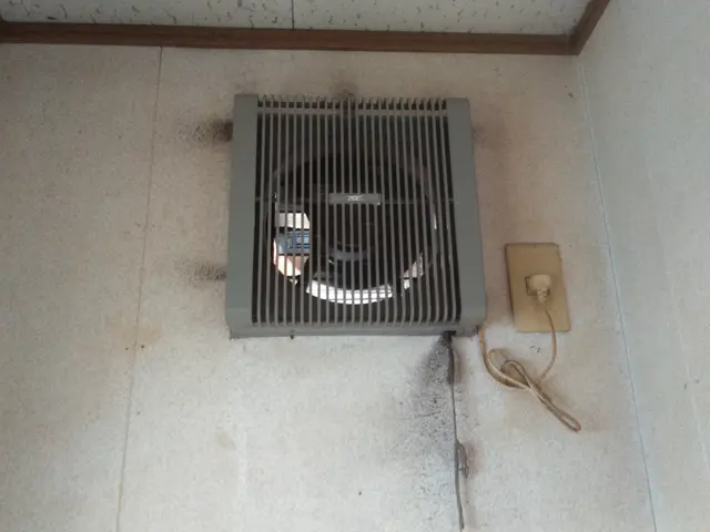 出張費駐車料込。バイト作業無。クレジット可。作業前後の画像郵送。24時間年中無休サービスの画像