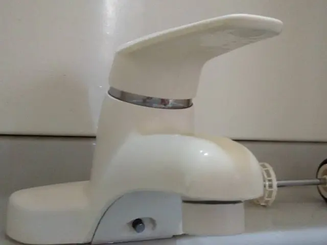 出張費駐車料込。バイト作業無。クレジット可。作業前後の画像郵送。24時間年中無休サービスの画像