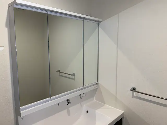 カビ・水垢・頑固な石鹸カスまで根こそぎ落としに参りますサービスの画像