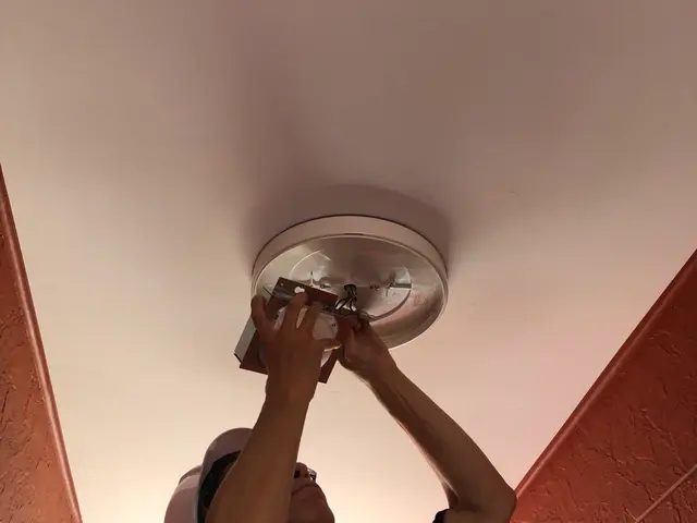 【照明器具交換】経験豊富な電気工事店★1本からでもご相談下さい。サービスの画像