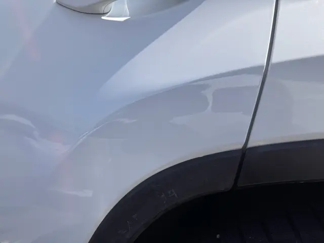 【小さな傷をお手頃価格でリペア】板金屋に出すほどではないけど…そんな方へ！サービスの画像