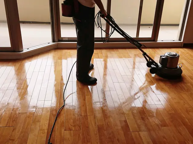 【業歴30年の経験実績！】女性スタッフ同行OK！美装プロのフロアコーティング工事サービスの画像