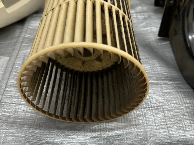 埋め込みエアコン分解専門店！3回洗浄で臭いや汚れも徹底洗浄！サービスの画像